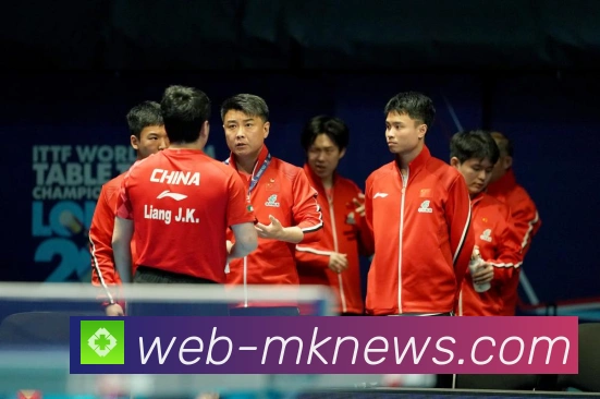 詹姆斯本赛季八十五次扣篮超前两季获赞退役后应拿五千万年薪赛场复盘